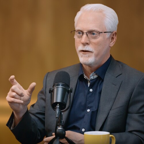 Hosts Shawnee Delaney and Tyler Grey talk about outsmarting AI with Perry Carpenter.