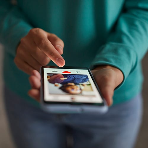 12 online dating scams and how to spot the red flags